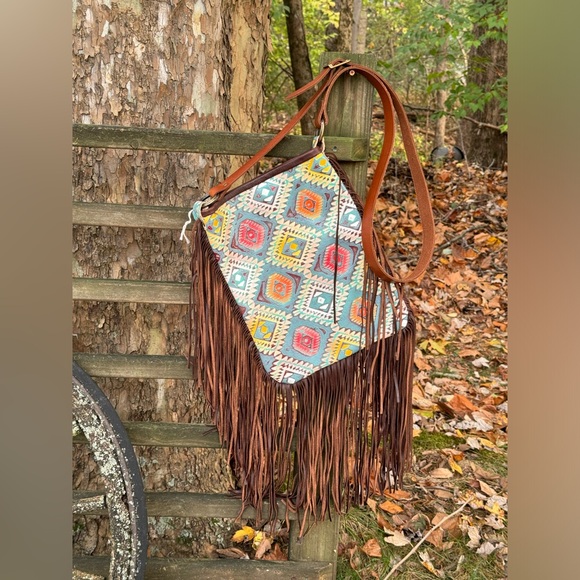 Aztec print with fringe crossbody purse with adj strap leather USA made - Picture 1 of 14